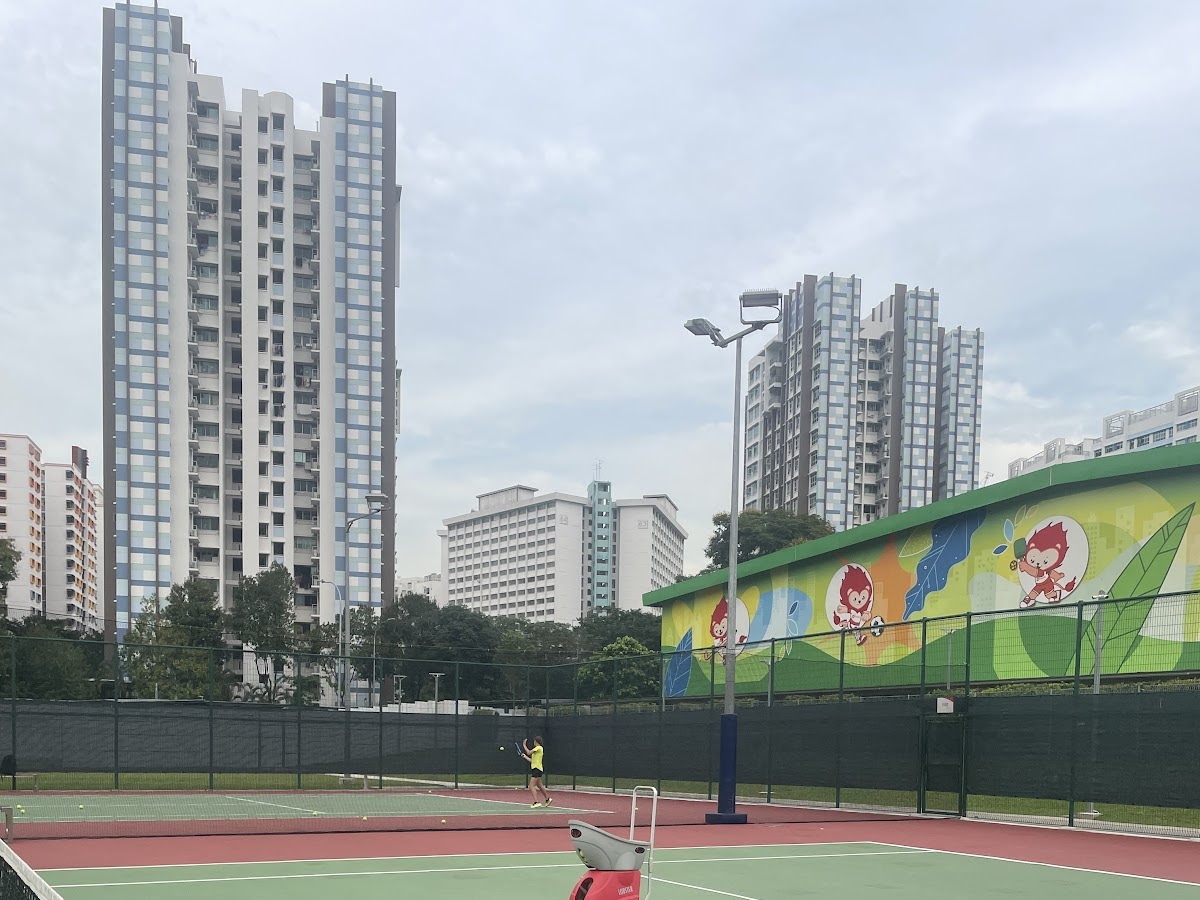 Jarin Lam's photo of the rented tennis ball machine