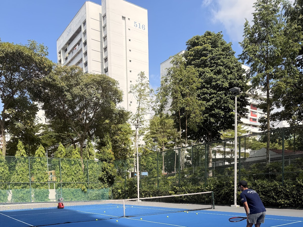 Teoh Wanna's photo of the rented tennis ball machine